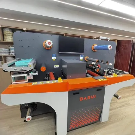 Xinsen Package lanza un nuevo equipo de impresión digital de alta gama, lo que marca el comienzo de una nueva era de envases personalizados.